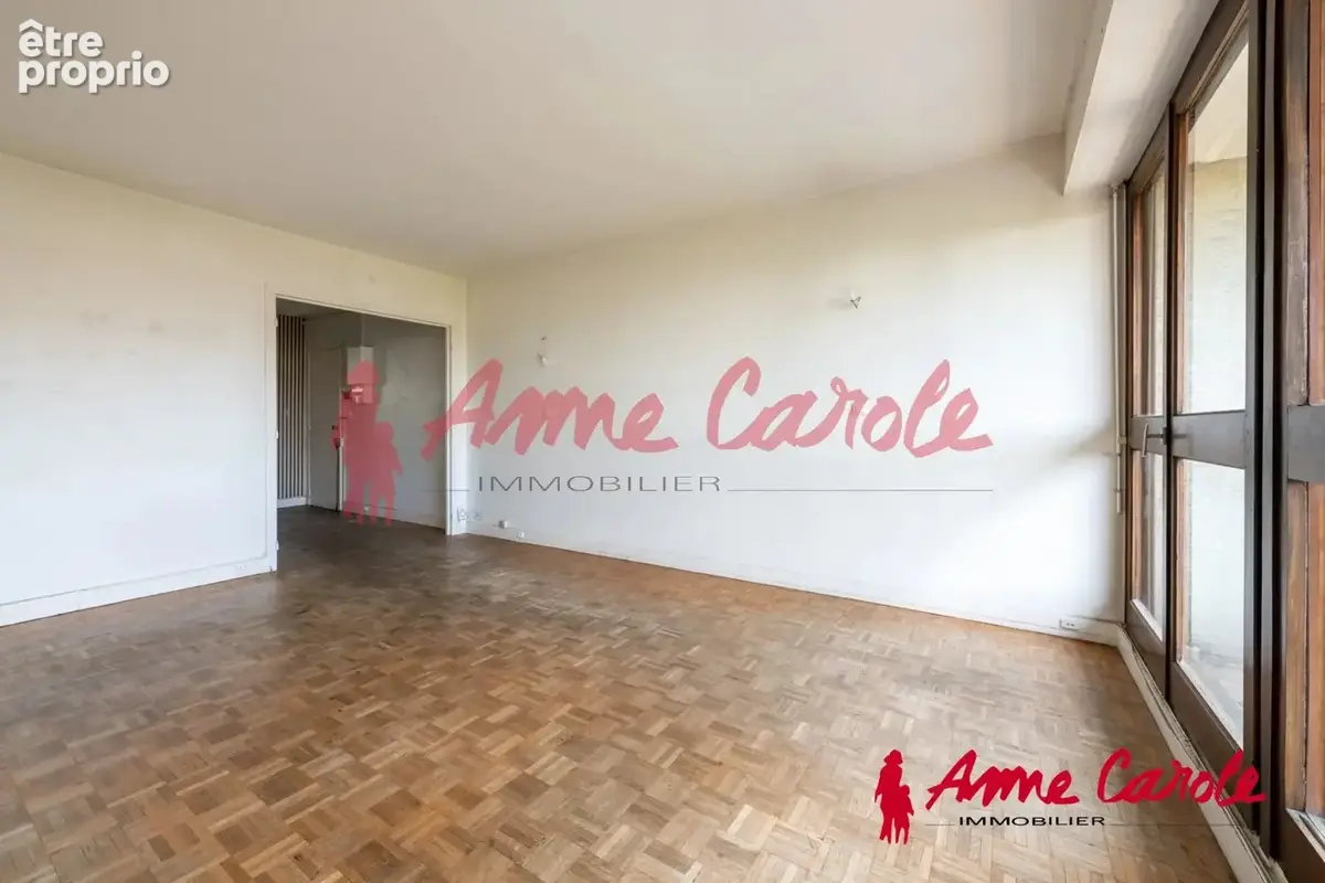 Appartement de trois pièces de 70 m2 avec loggia et cave en - photo 4