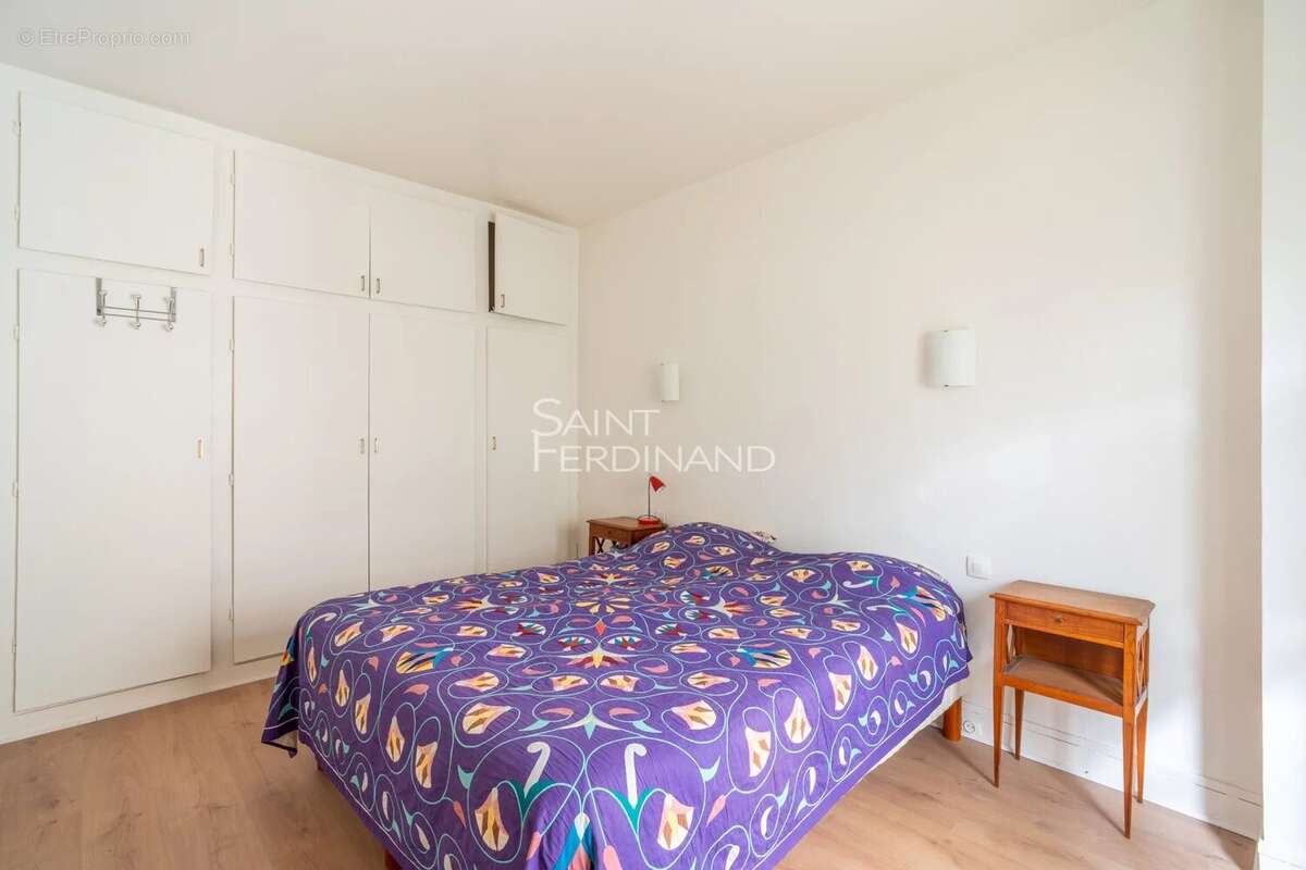 Appartement à PARIS-14E