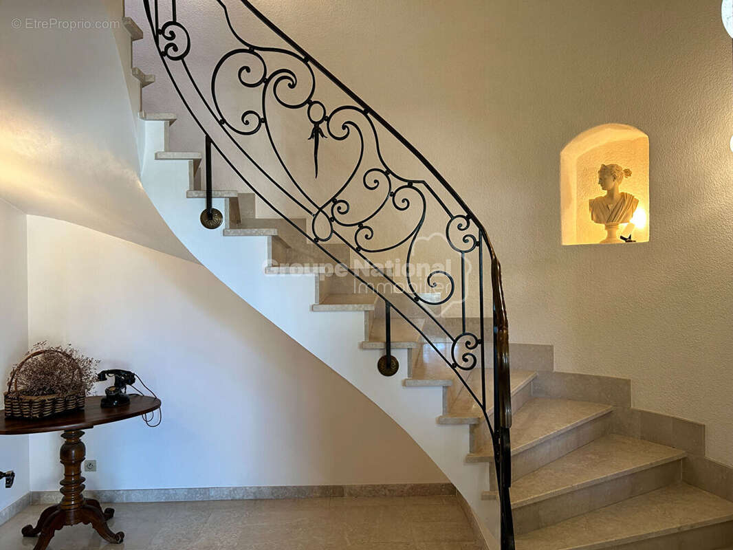 Maison à SAINT-ETIENNE-DU-GRES