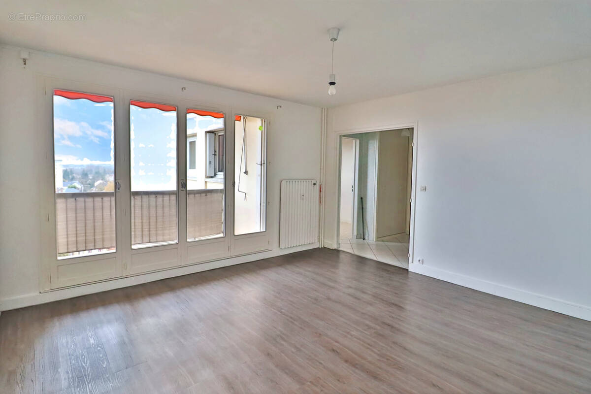 Appartement à SAINT-ANDRE-LES-VERGERS