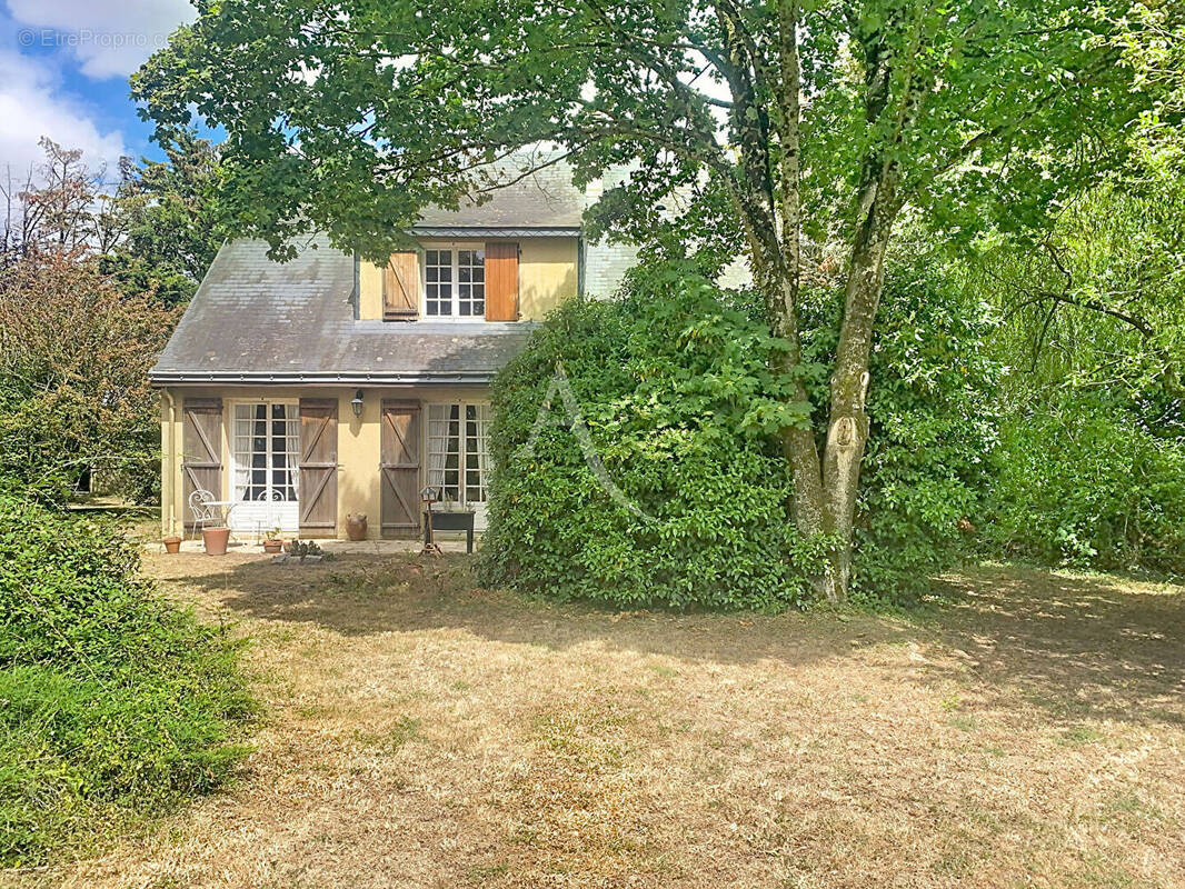 Maison à LA MEMBROLLE-SUR-LONGUENEE