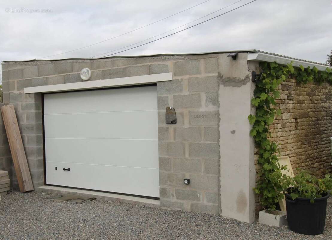 Maison à BREUIL-LA-REORTE