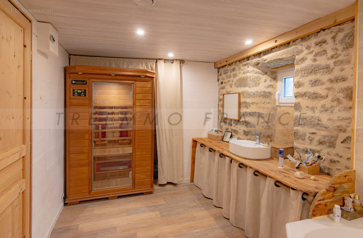 Maison à PLOUGUERNEAU