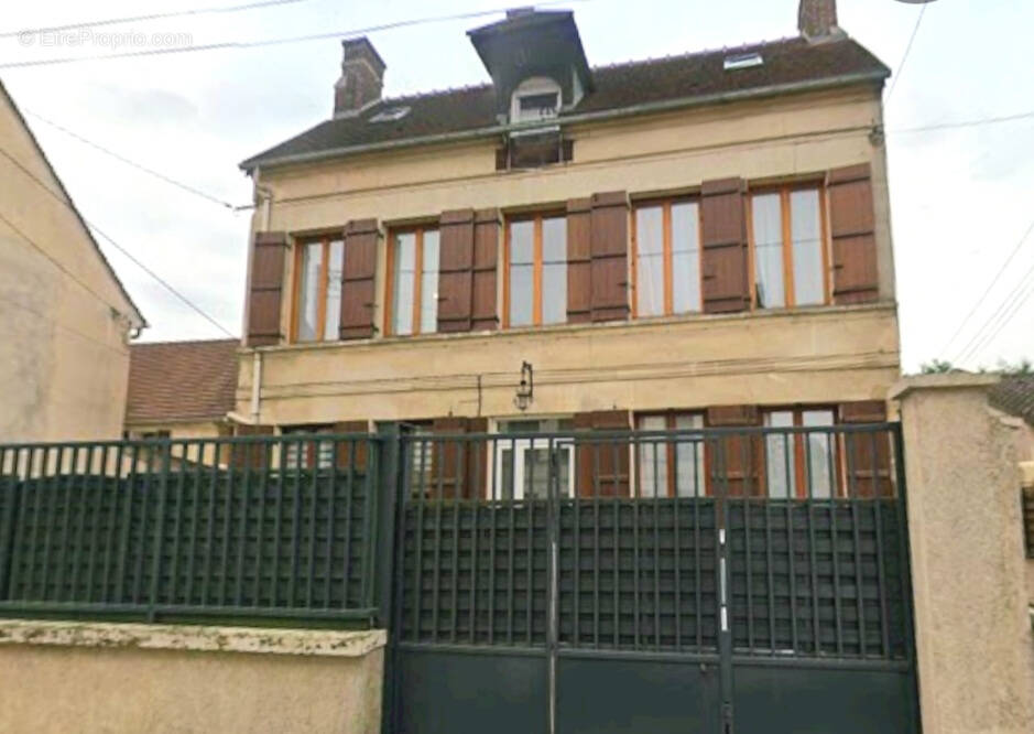 Maison à NEUILLY-EN-THELLE