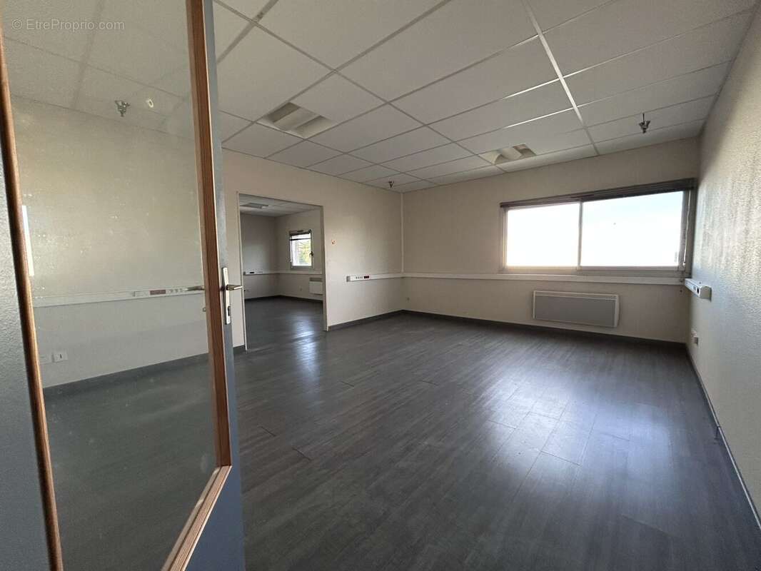 Intérieur - Bâtiment B - Bureaux - Commerce à ETABLES-SUR-MER