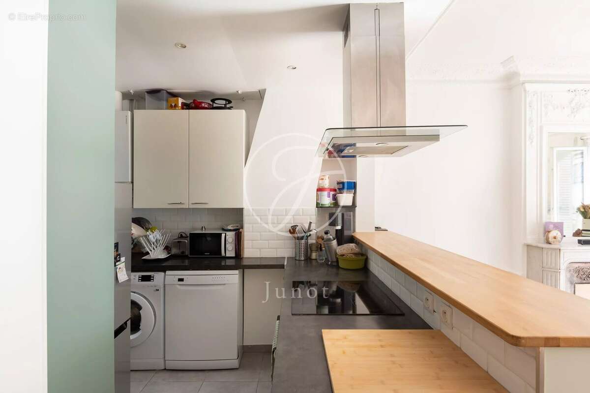Appartement à PARIS-18E