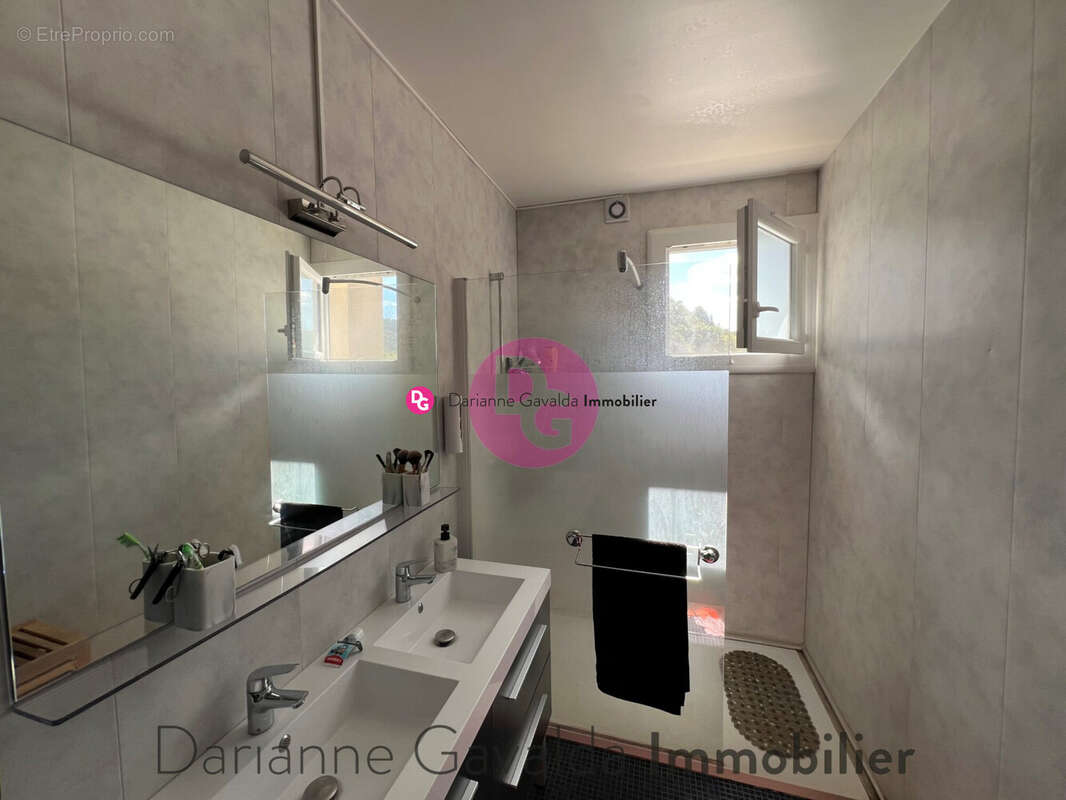 Appartement à DECAZEVILLE
