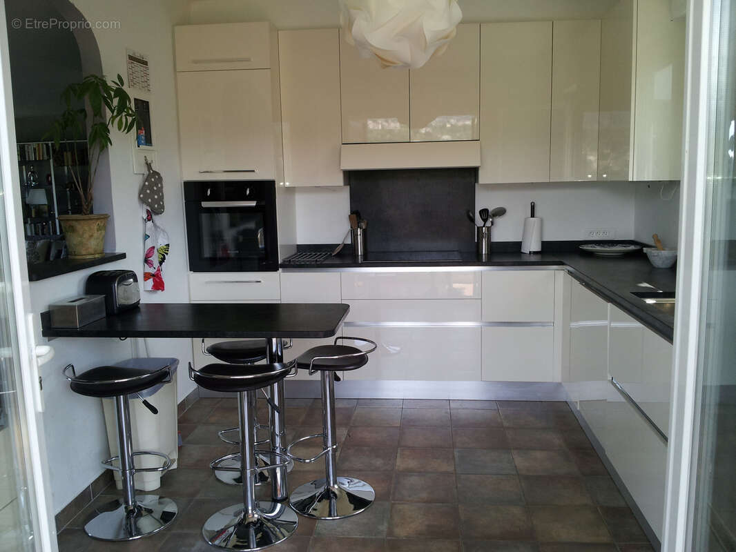 Propriete vence vue degagee collines piscine - photo 6
