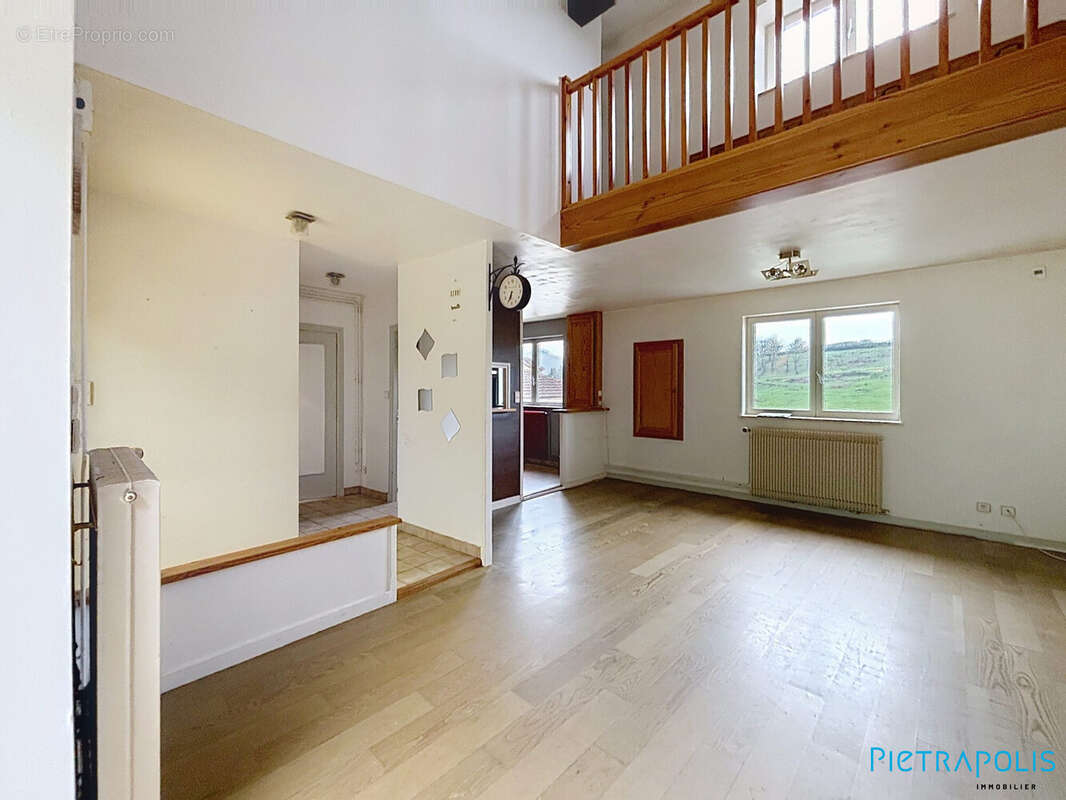 Maison à SAINT-VICTOR-SUR-RHINS