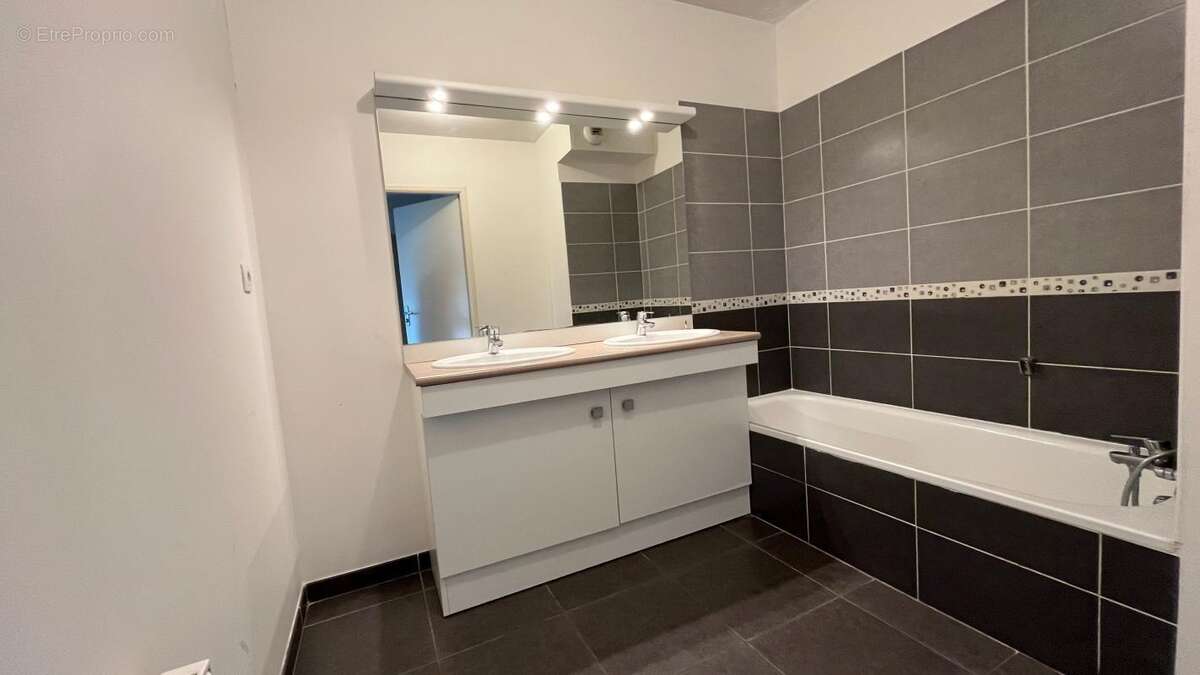 Appartement à AUCAMVILLE