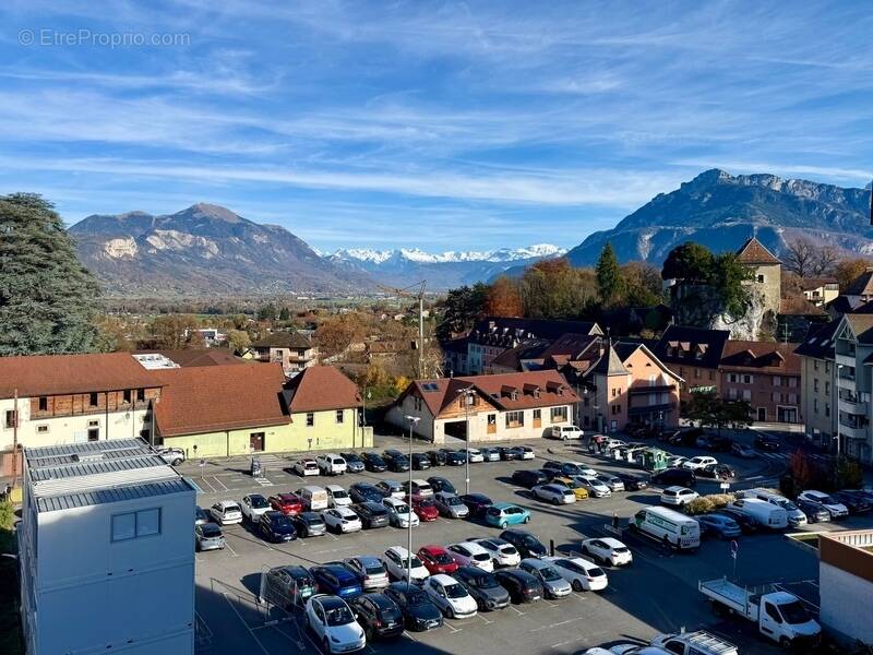 Appartement à LA ROCHE-SUR-FORON