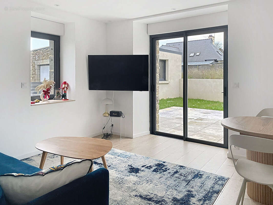 Maison à SAINT-JULIEN