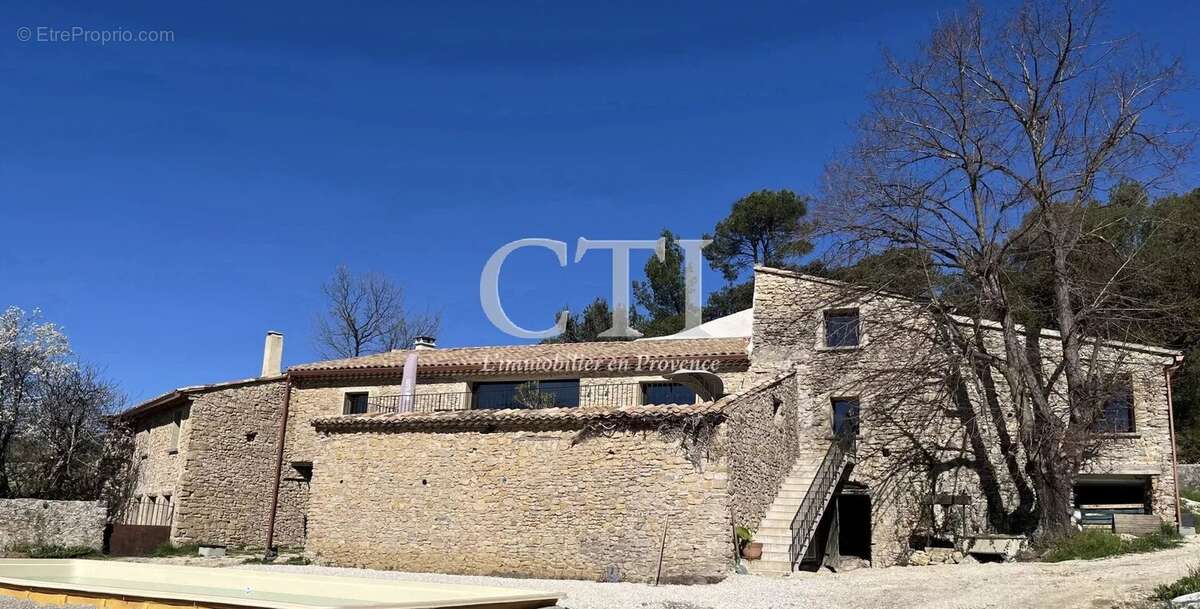 Maison à VAISON-LA-ROMAINE