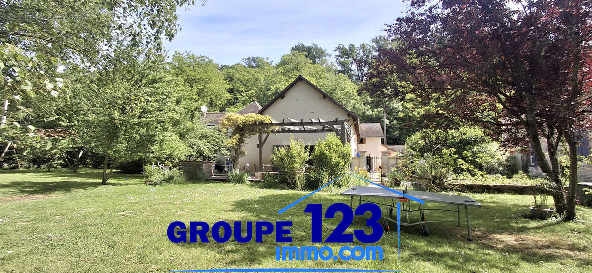 Maison à POILLY-SUR-THOLON