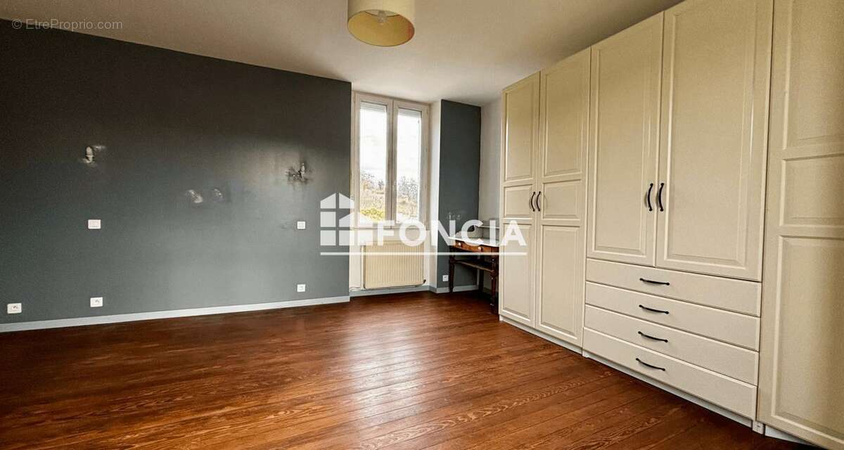 Maison à SAINT-MARCEL