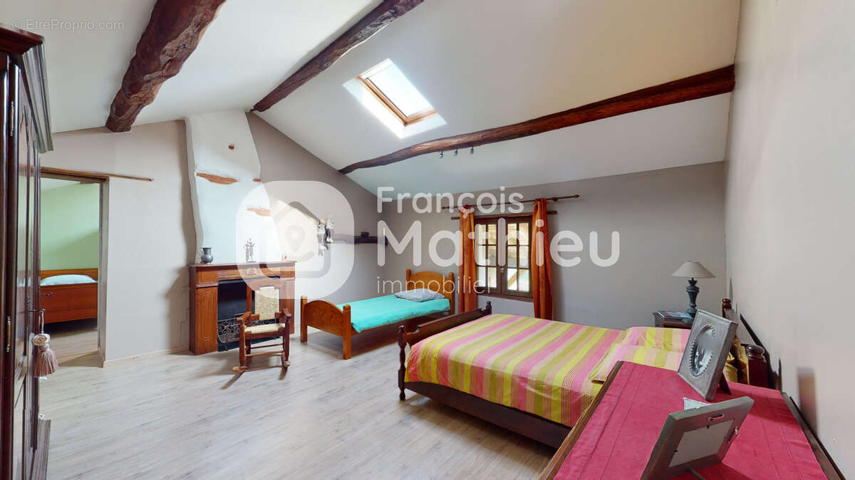 Maison à CHATILLON-SUR-CHALARONNE