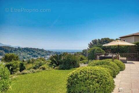 Maison 230 m² à Biot  - photo 3
