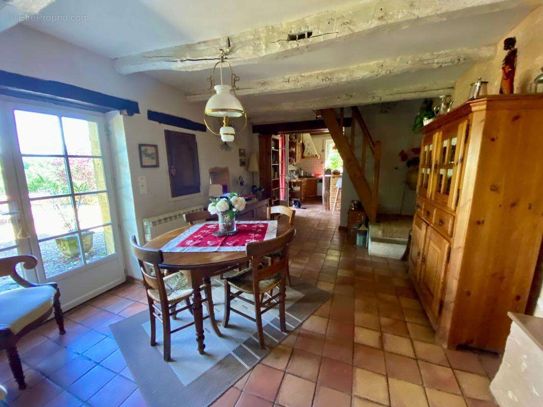 Maison à SAINTE-ALVERE