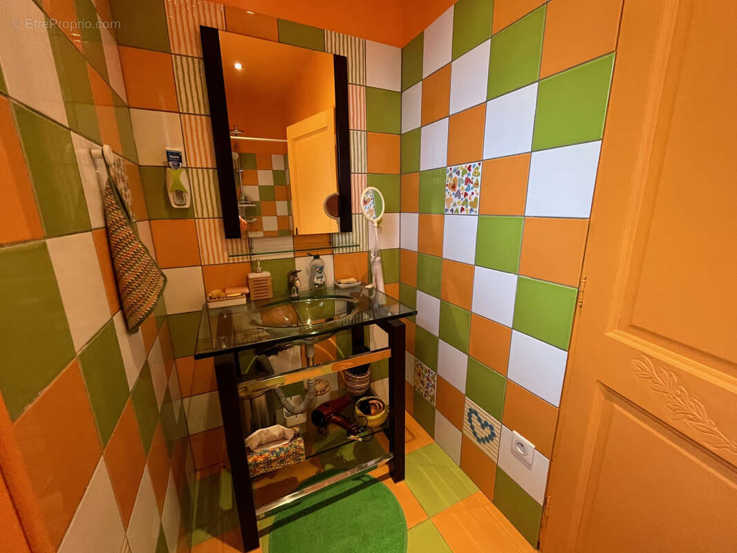 Maison à PERNES-LES-FONTAINES