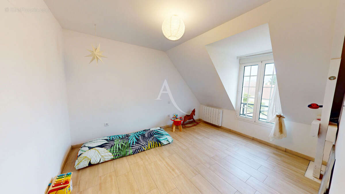 Maison familiale à vendre à Donnery, 2013, Garage, Terrain, Proche centre - photo 5