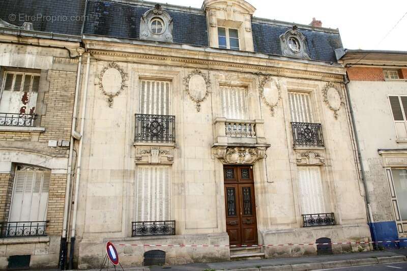 Maison à DUN-SUR-MEUSE