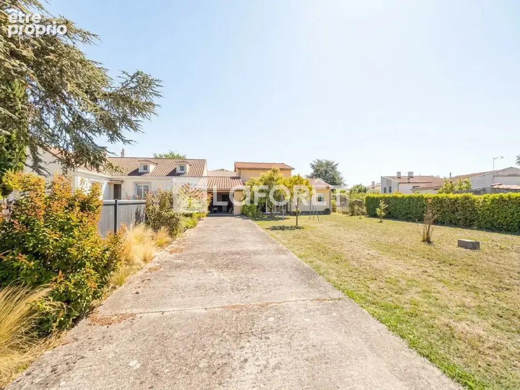 Tournefeuille - Maison T5 de 93 m² avec véranda, garage et jardin - photo 1