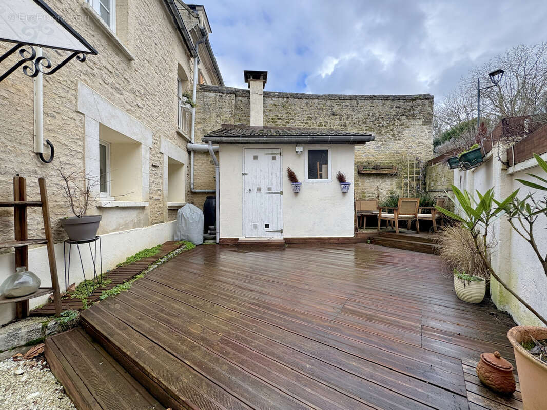 Maison à FONTAINE-HENRY