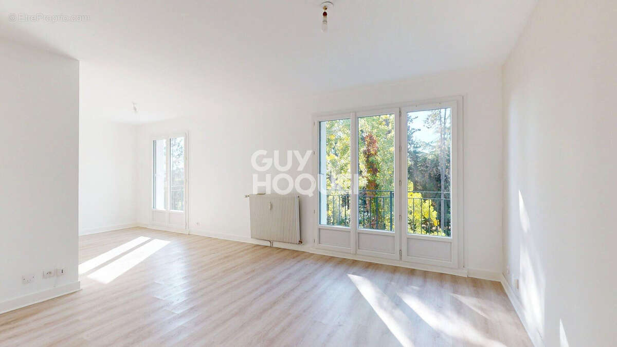 Appartement à SAINT-CYR-SUR-LOIRE