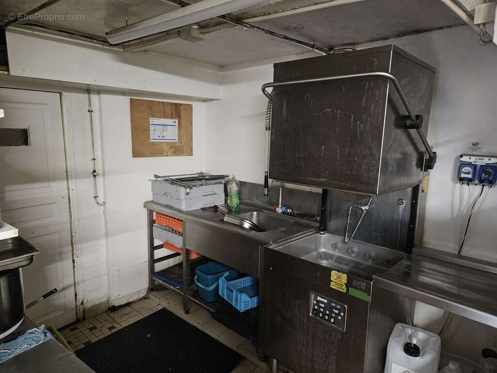 Commerce à SAINT-FRONT-SUR-LEMANCE