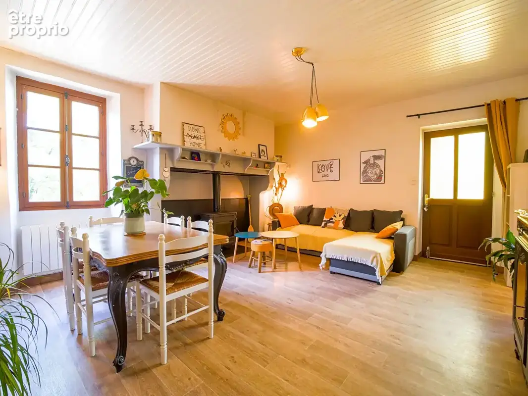 Maison de charme avec dépendance sur 5 Ha de terres - photo 2
