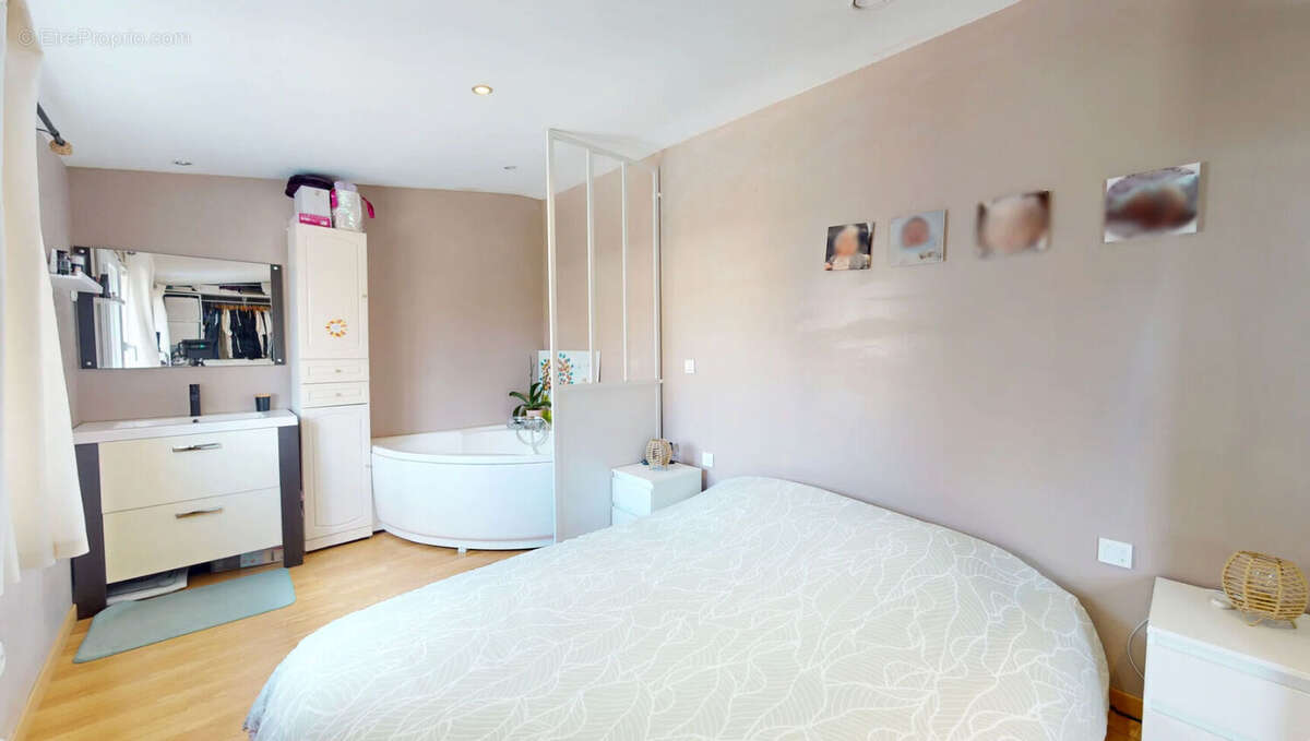 Maison à PONTAULT-COMBAULT