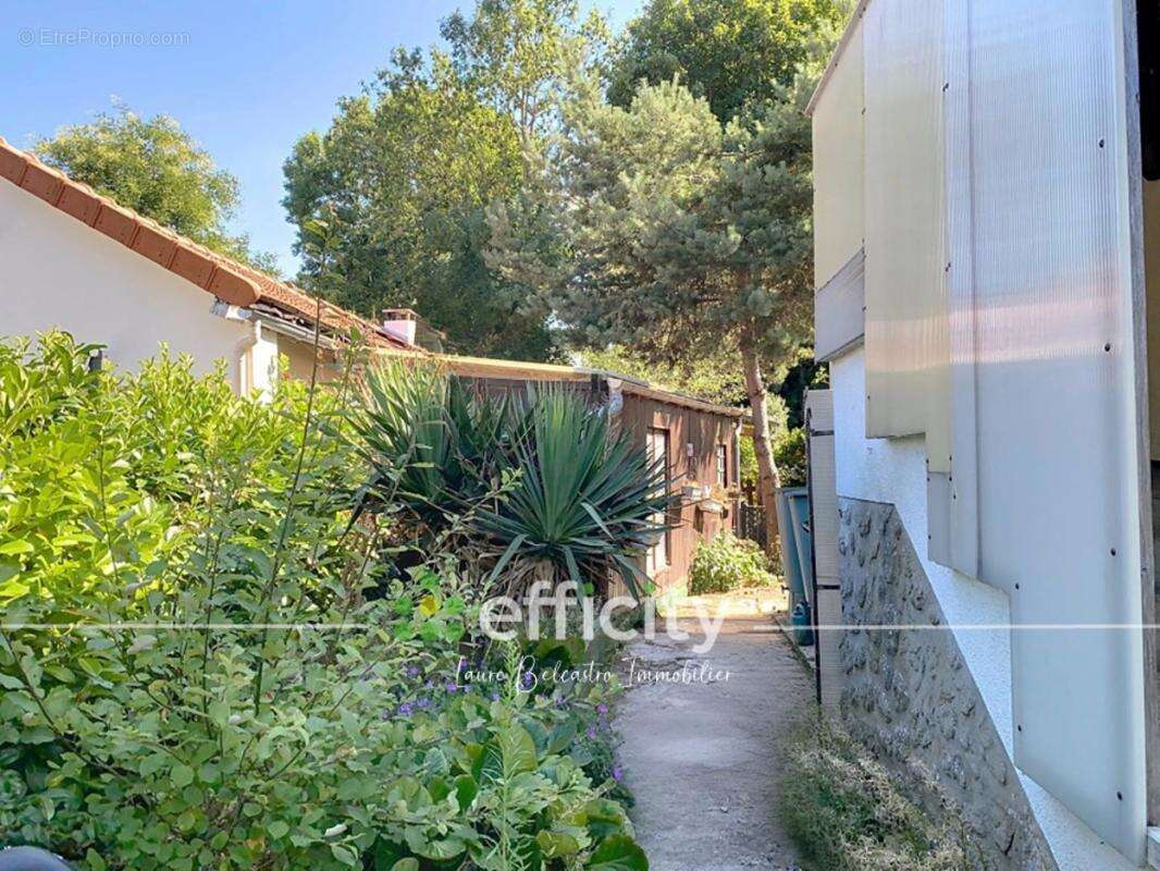 Maison à VILLECRESNES