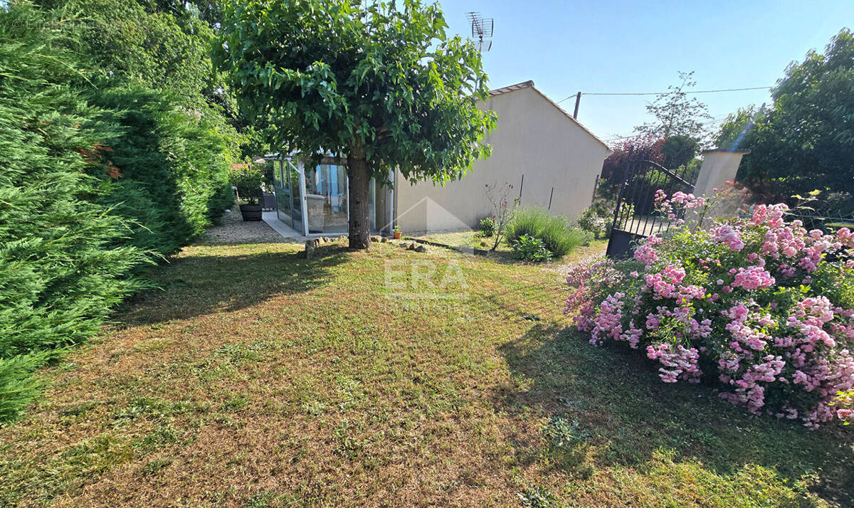 Maison à SAINT-SEURIN-SUR-L&#039;ISLE