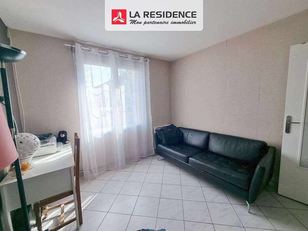 Maison 102 m² à Pierrefitte-Sur-Seine  - photo 8