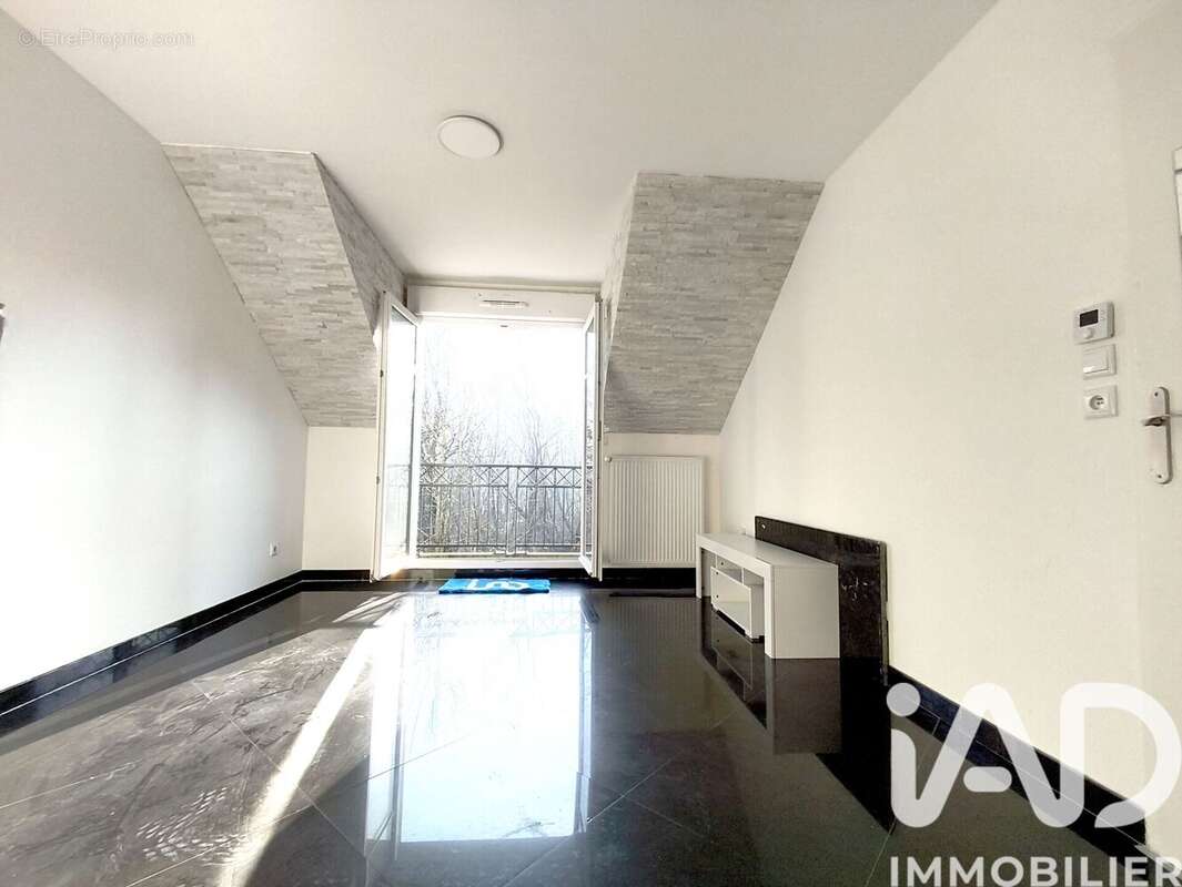 Photo 4 - Appartement à QUINCY-VOISINS