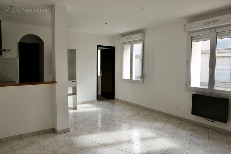 Appartement au premier étage à vendre 2 pièces REIMS (51), libre de toutes occupations ; - photo 12