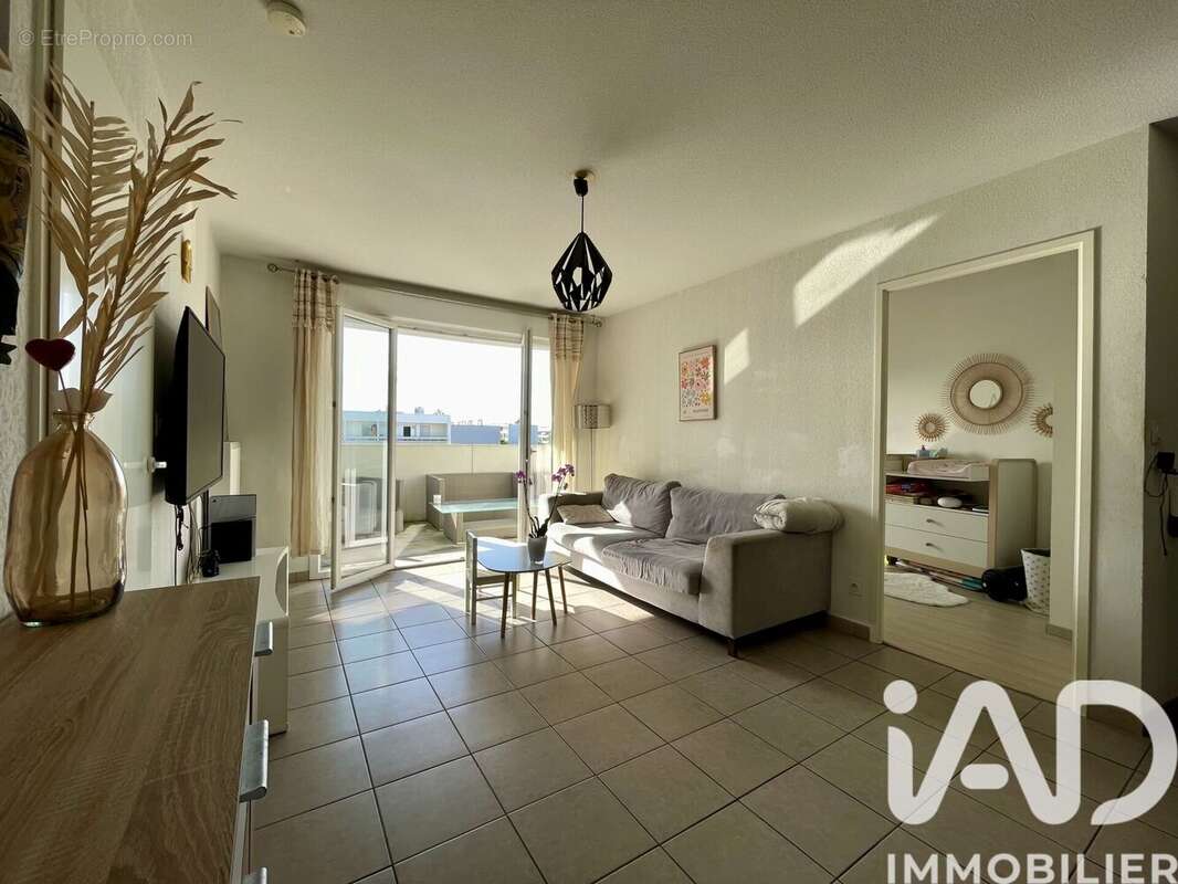 Appartement 60 m² à Cenon  - photo 5
