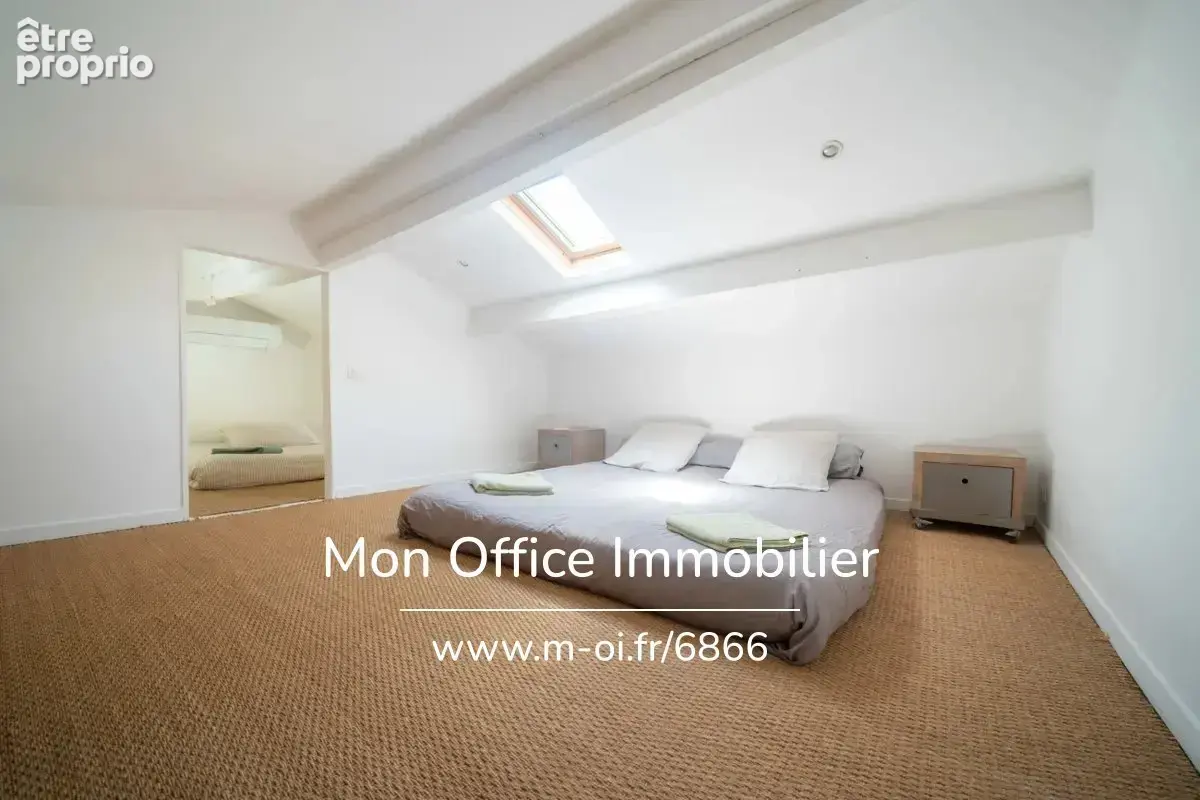 Référence : 6866-CLA. - Belle maison rénovée de type 5 avec terrasse à 10 minutes à pied de la mer - photo 12