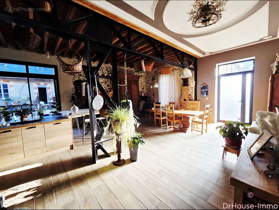Maison à SAINT-CHINIAN