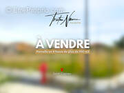 Terrain à SAINT-CYPRIEN