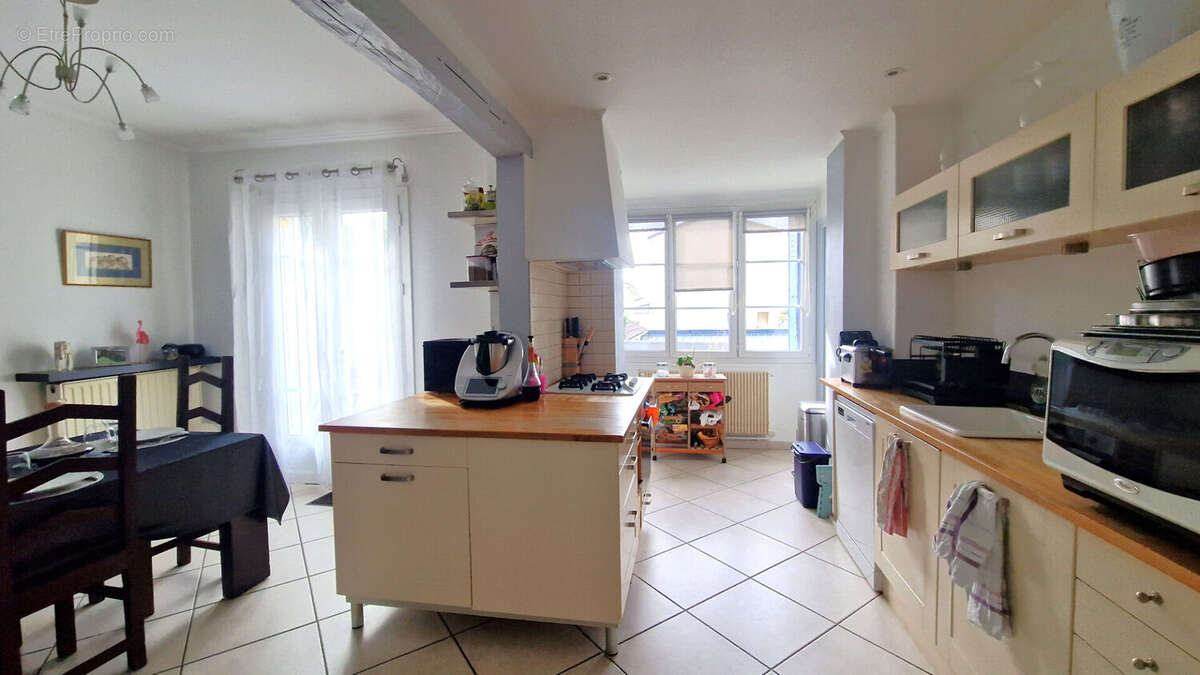 Maison à MORANGIS