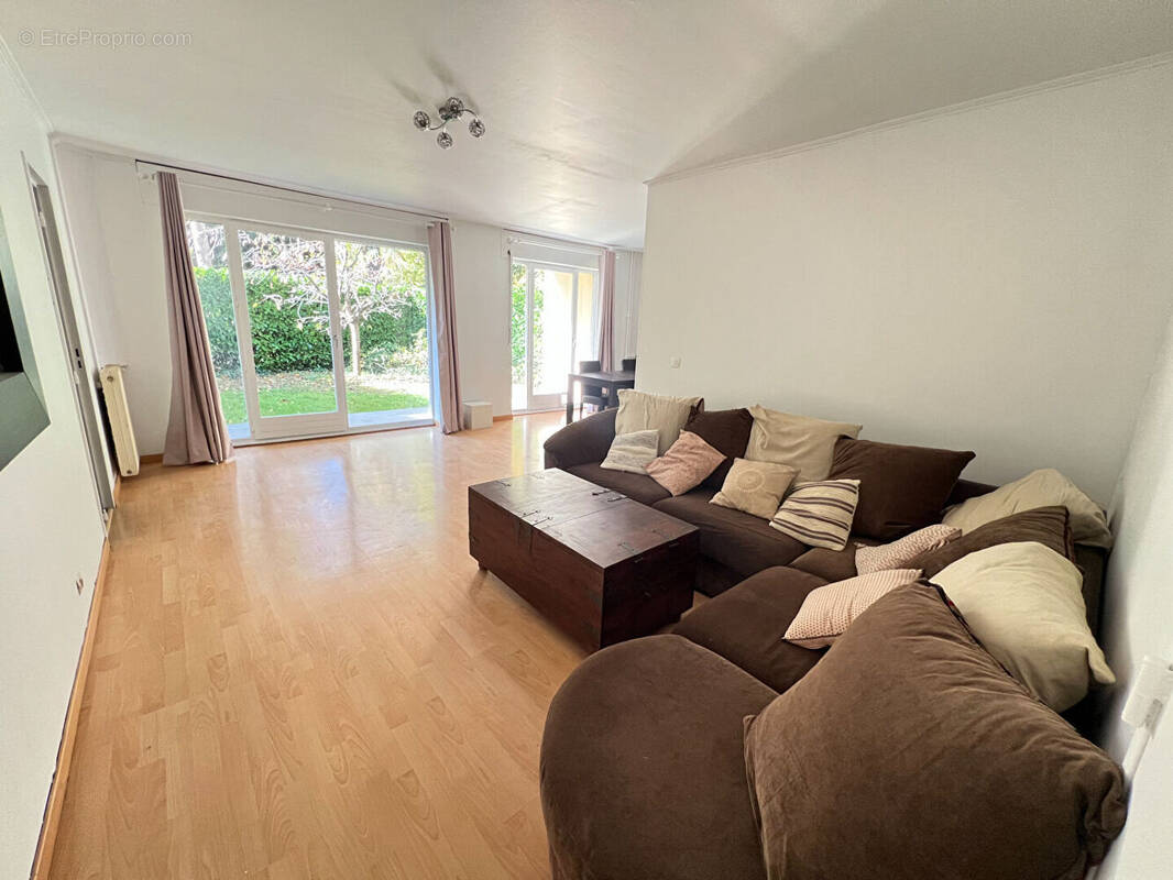 Appartement à ELANCOURT