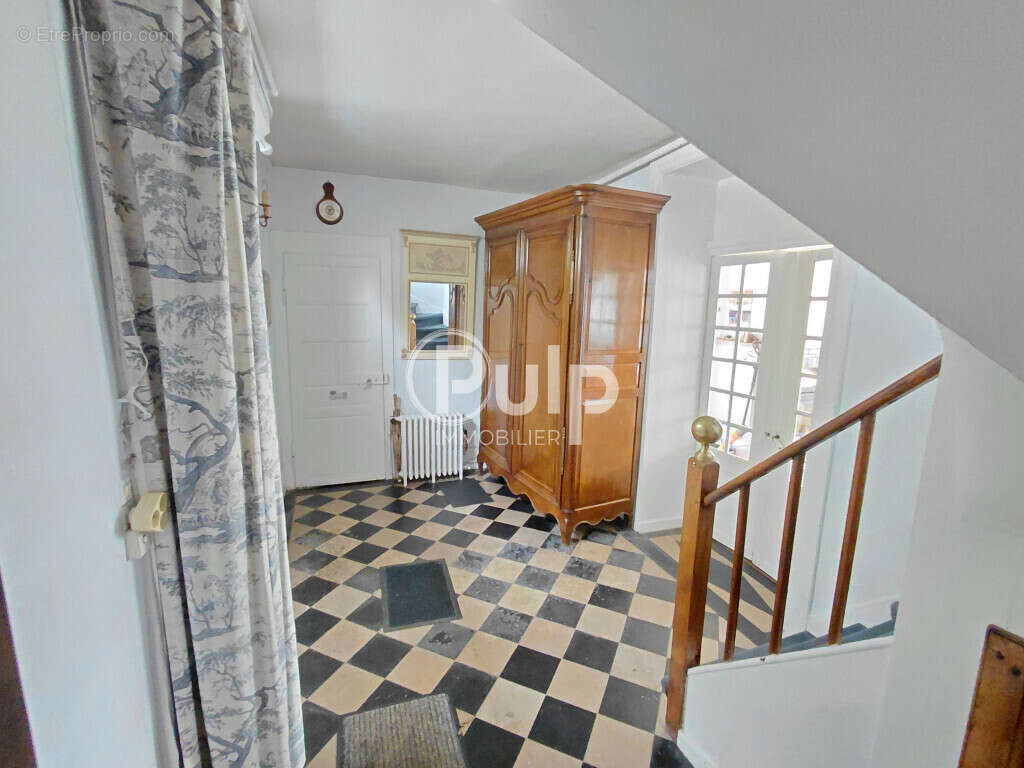 Maison à SAINT-MARTIN-BOULOGNE