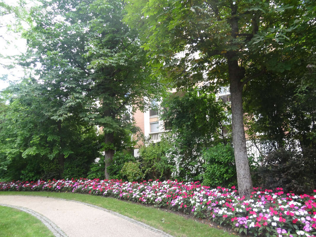Residence avec services pour seniors - studio de 32 m2 en vente - photo 2