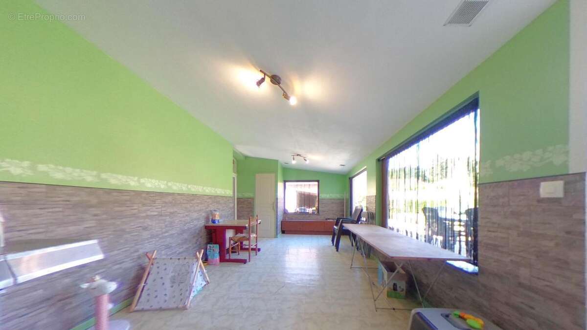 Maison 6 pièces / 174 m² / 199 000 EUR / PUISIEUX - photo 11