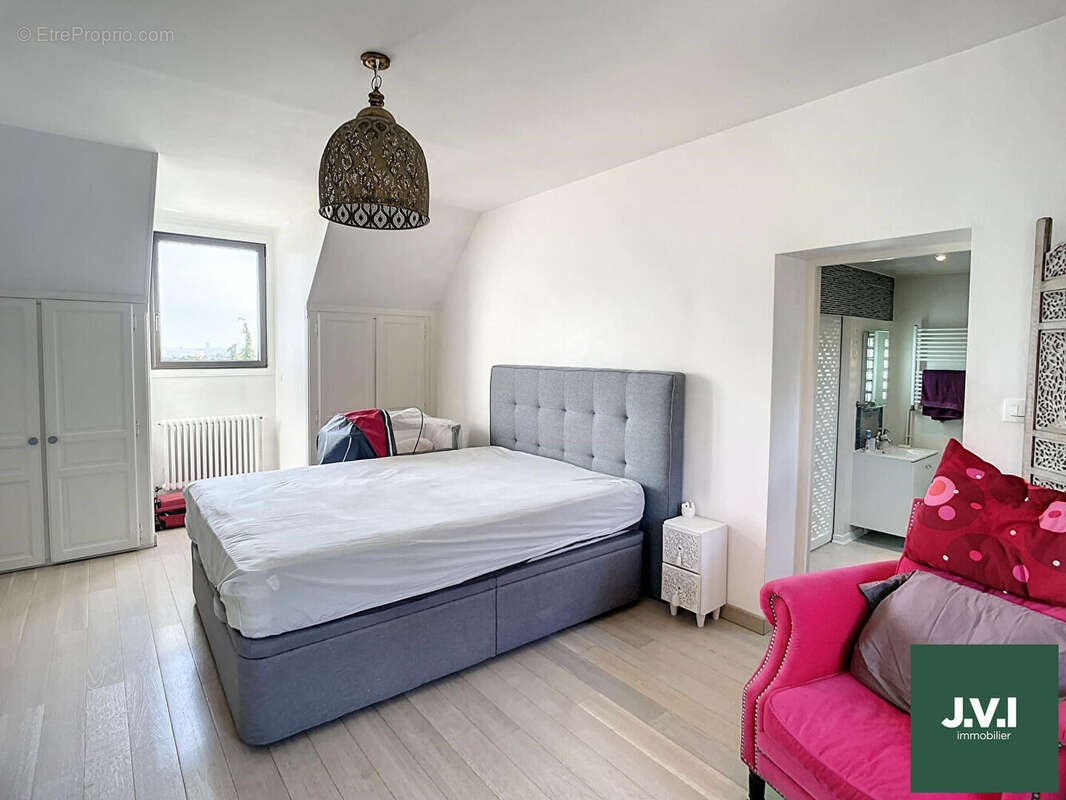 Maison à DEUIL-LA-BARRE