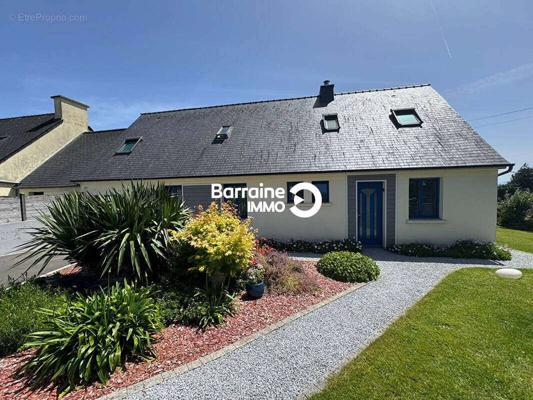 Maison à TREFLEVENEZ