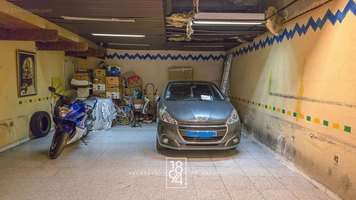 Commerce à MARSEILLE-6E