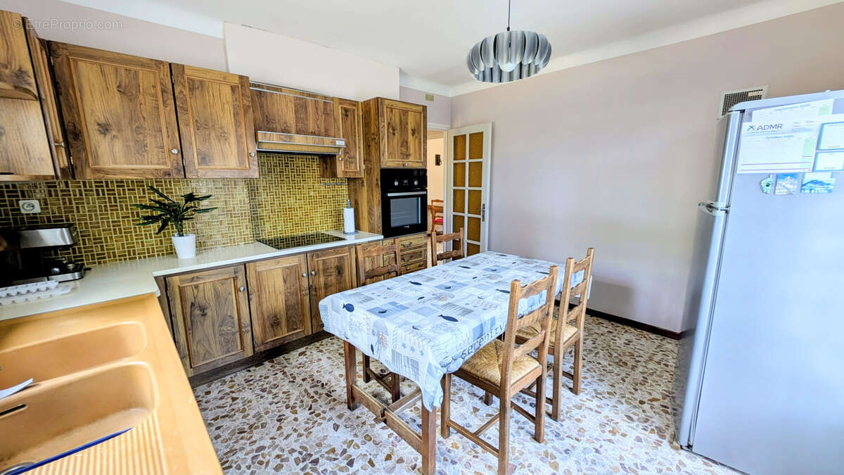 Maison à VILLELONGUE-DELS-MONTS