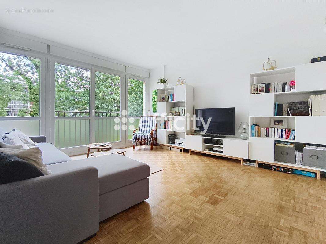 Appartement à SAINT-GRATIEN